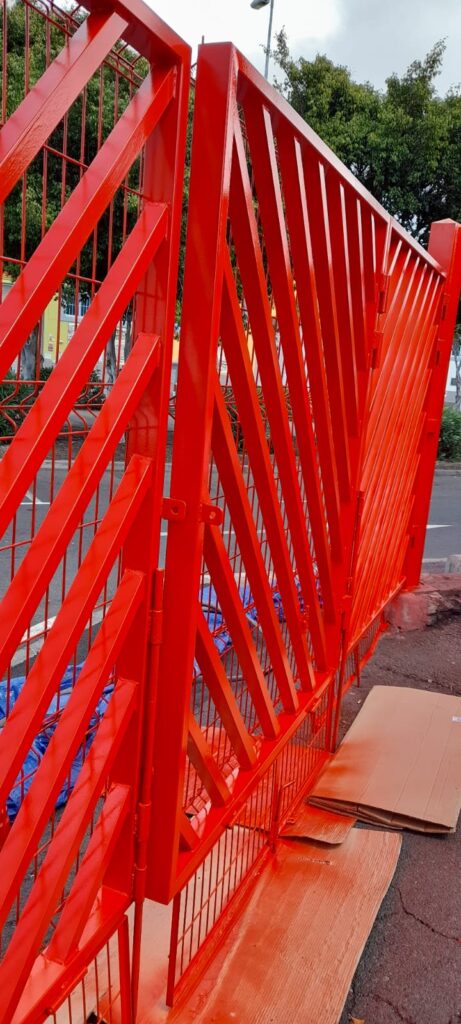 puerta de entrada a Coca Cola